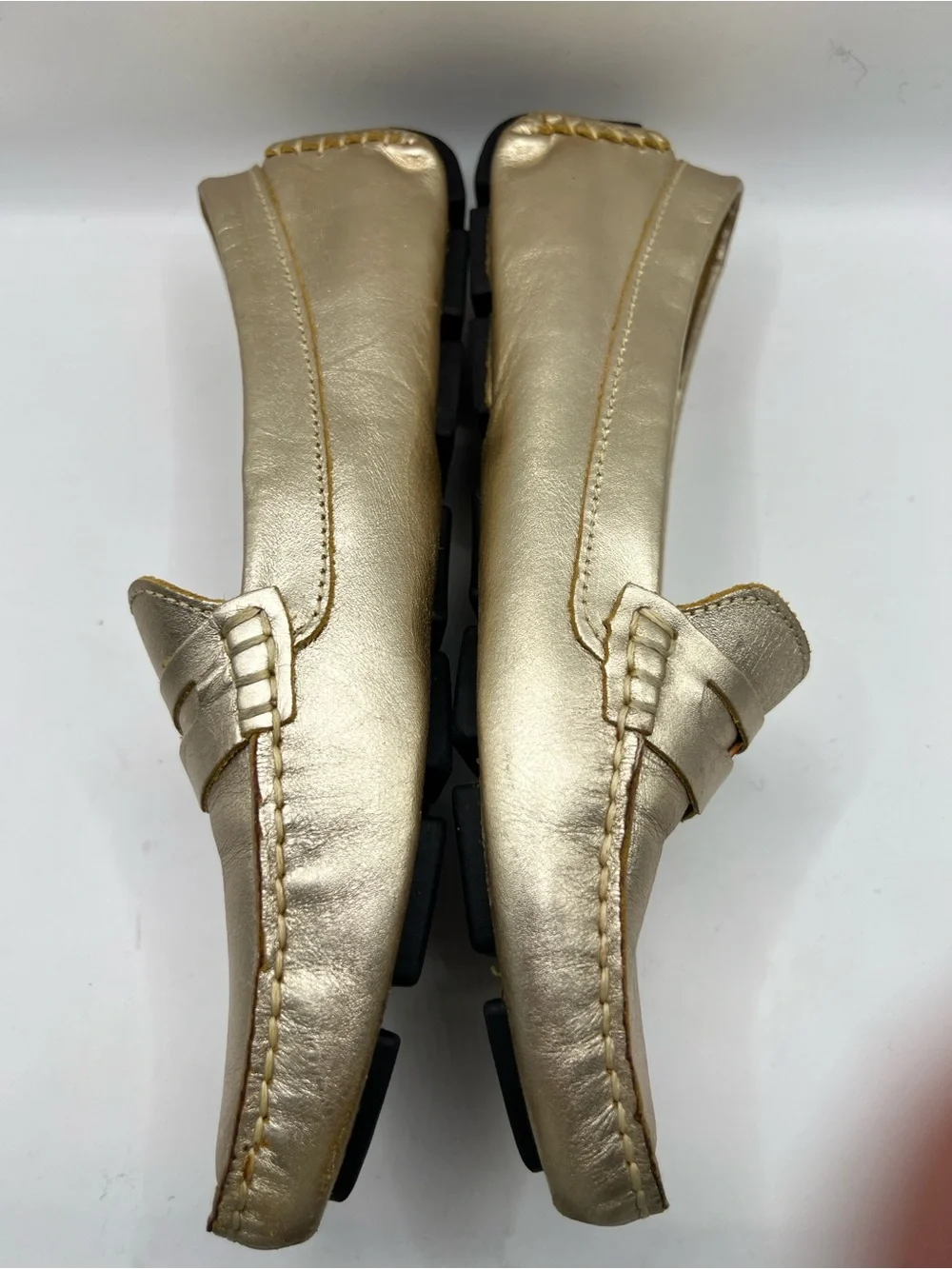 Saks Fifth Avenue Women’s Gold Leather Slip-On Driving Loafer Flats 8.5B